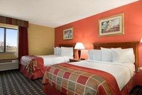BAYMONT SUITES SPRINGFIELD (Springfield)